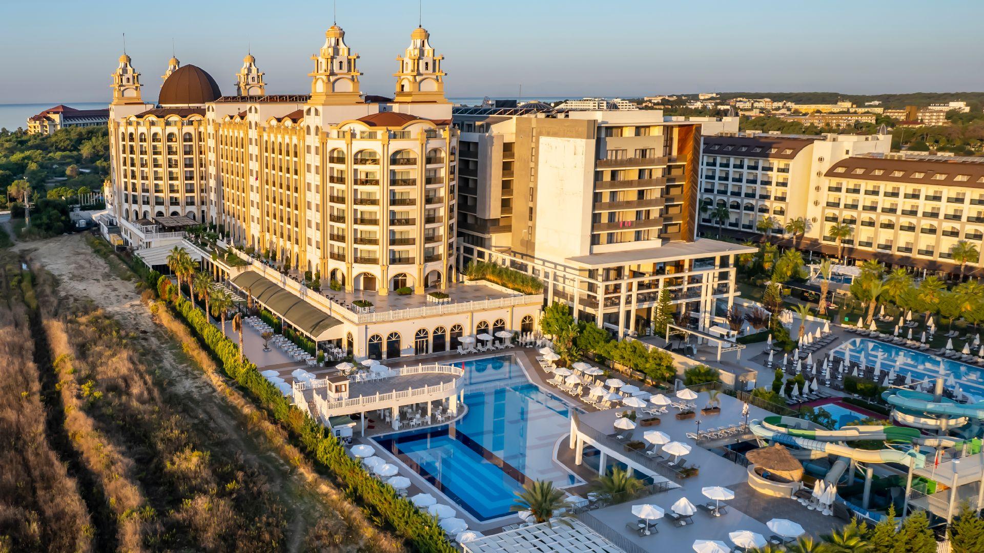 Jadore Deluxe Hotel Spa Transfer