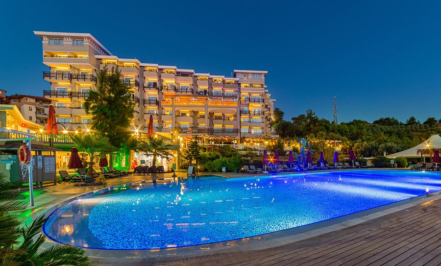 Justiniano Deluxe Resort Transfer